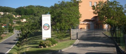 Azienda-ravanetti-prosciutti.jpg